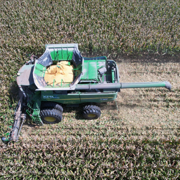Corn combine KM6
