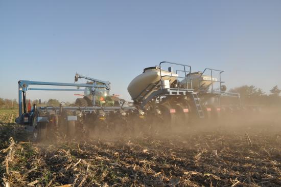 Iowa corn planting races ahead, USDA Crop Progress Report says